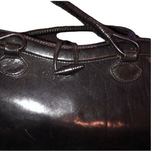 MAXX NEW YORK black Classic leather shoulder bag , dress up or down